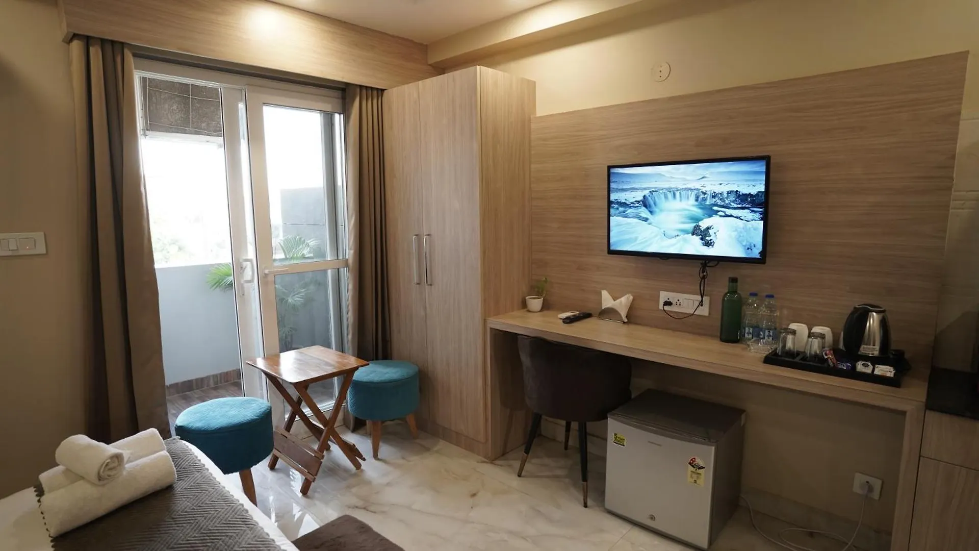 The Paras Studio Serviced Apartments Γκουργκάον Ινδία