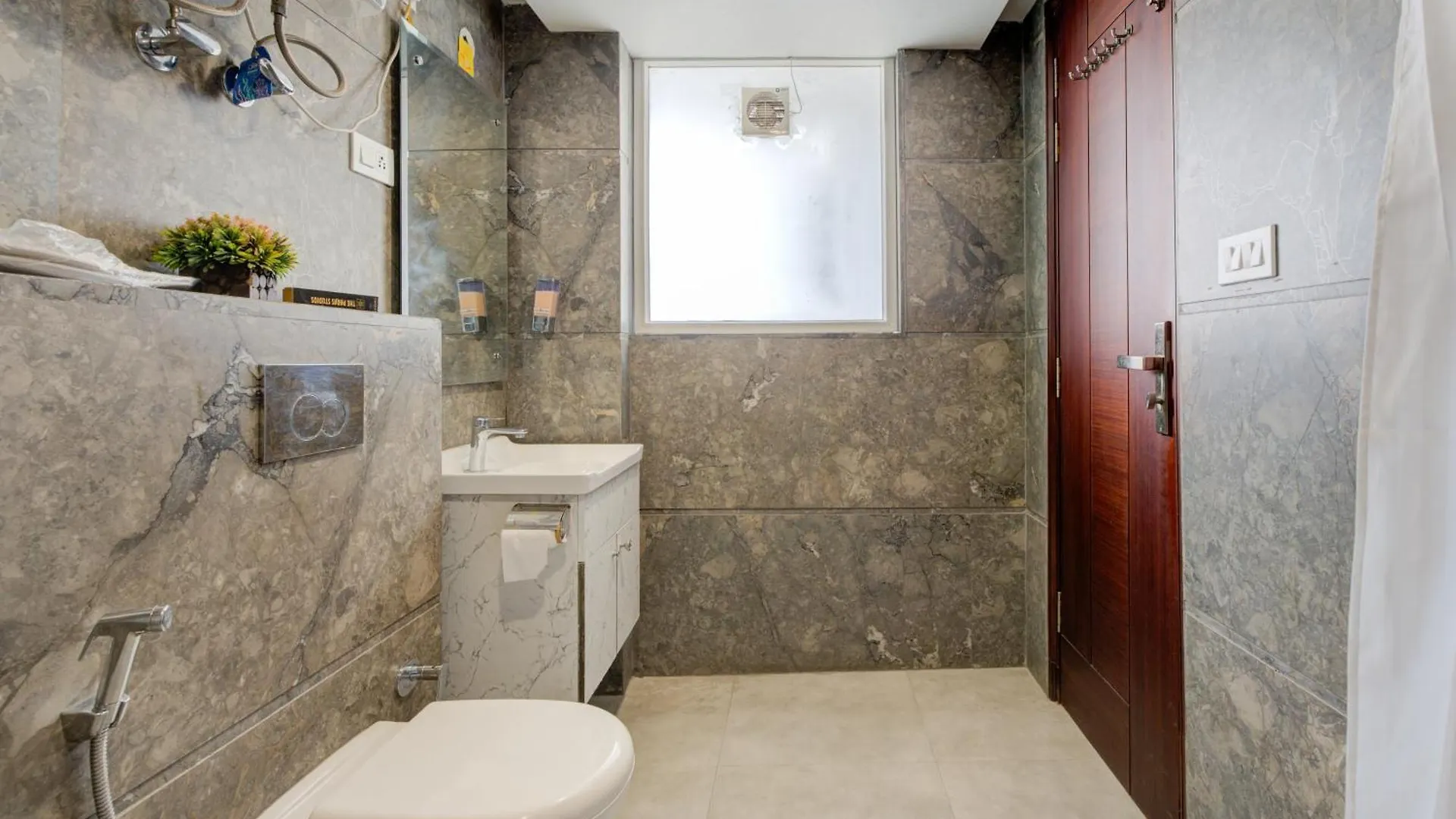 The Paras Studio Serviced Apartments Γκουργκάον 0*,