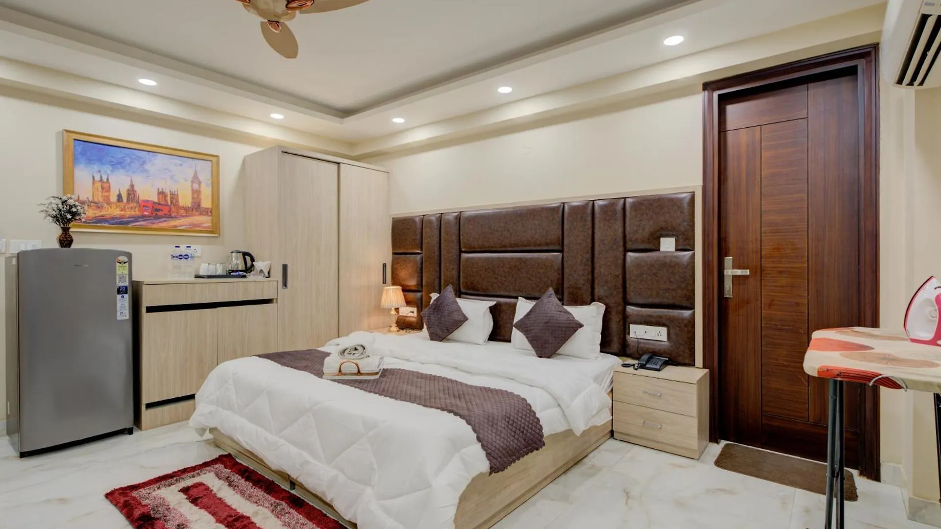 The Paras Studio Serviced Apartments Γκουργκάον Ινδία