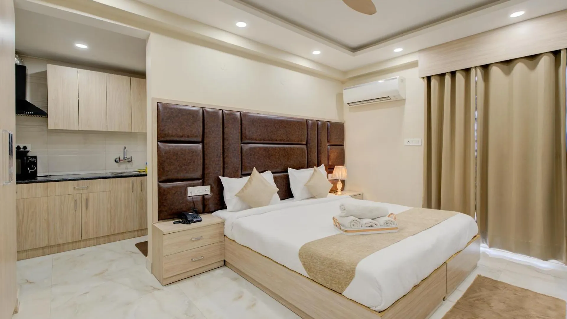 The Paras Studio Serviced Apartments Γκουργκάον 0*,  Ινδία